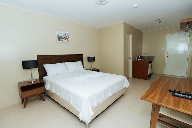 レッドドアーズ ニア オスメナ ハイウェイ 1