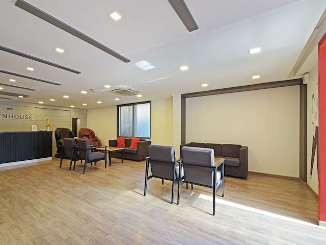 OYO タウンハウス 030 アシュラム ロード アフマダーバード