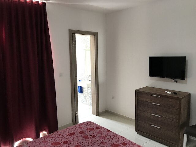 ザ ビレッジ アパートメンツ