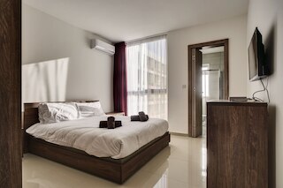 ザ ビレッジ アパートメンツ