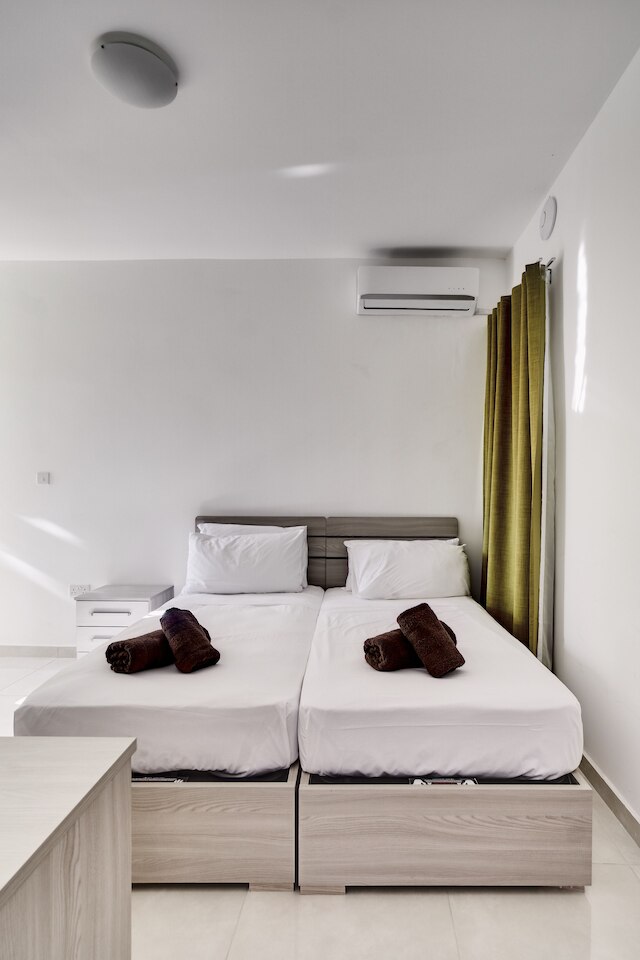 ザ ビレッジ アパートメンツ