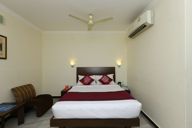 OYO フラッグシップ 470 ニア US コンスレート