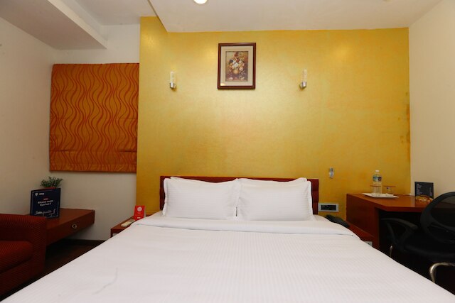 OYO フラッグシップ 479 ロイヤペッタ