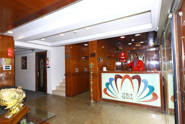 OYO フラッグシップ 479 ロイヤペッタ