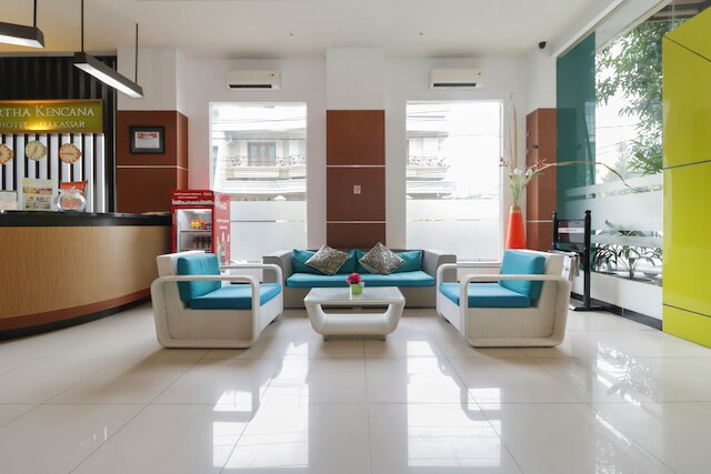 レッドドアーズ プラス ニア パンタイ ロサリ