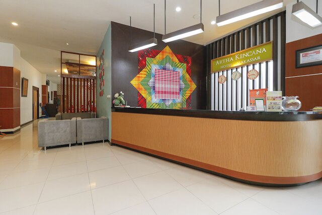 レッドドアーズ プラス ニア パンタイ ロサリ