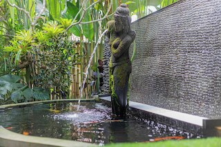 アラム プラセサ バリ