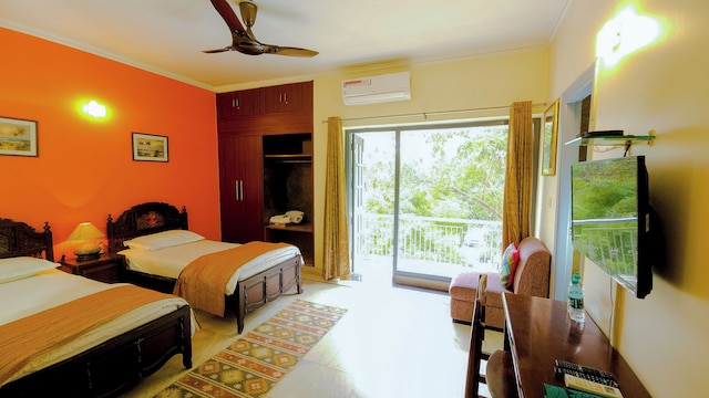 プラカシュ クティール B&B