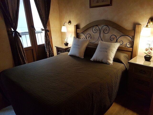 ホスタル セゴビア