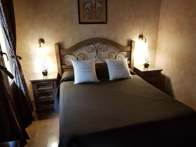 ホスタル セゴビア