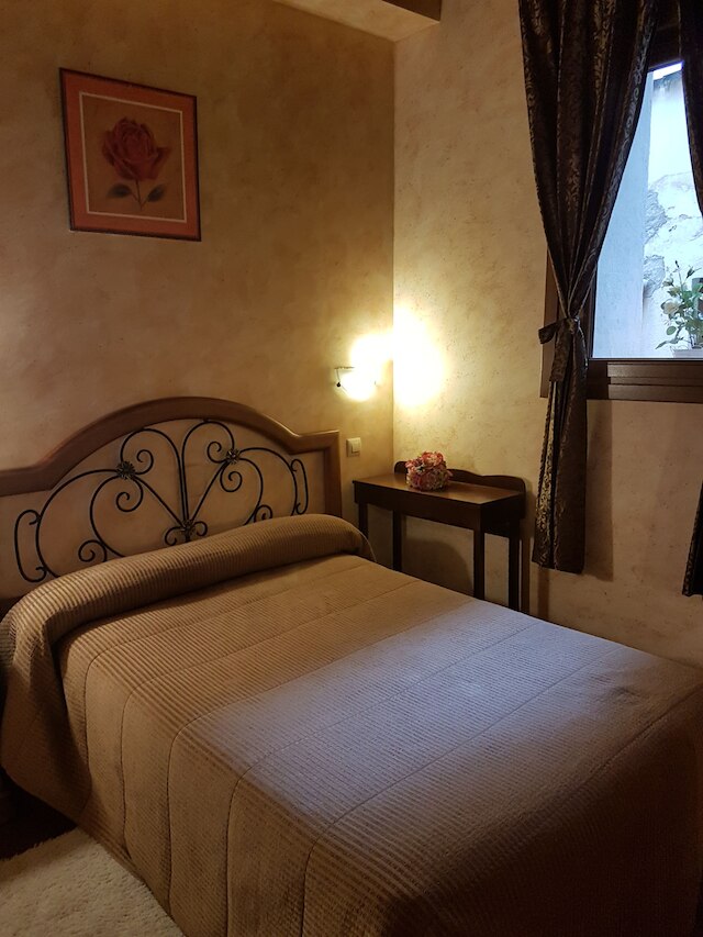 ホスタル セゴビア