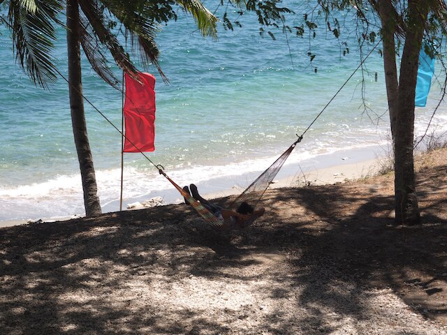 サブマリン ガーデン ビーチ リゾート