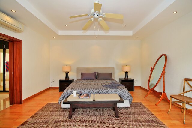 パタヤ サンセット ヴィラ 4 ベッドルーム スリープス 8