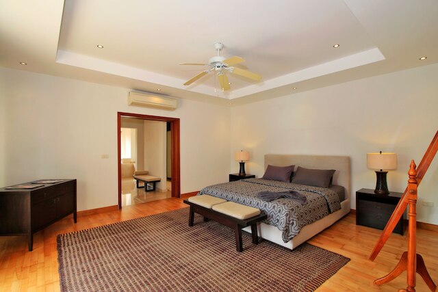 パタヤ サンセット ヴィラ 4 ベッドルーム スリープス 8