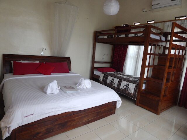 ローゼラ コテージ ジョグジャカルタ