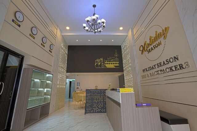 ホリデイ シーズン モーテル