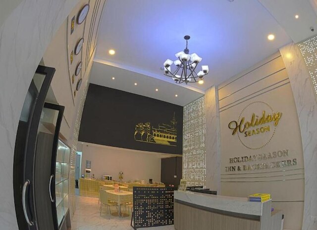 ホリデイ シーズン モーテル