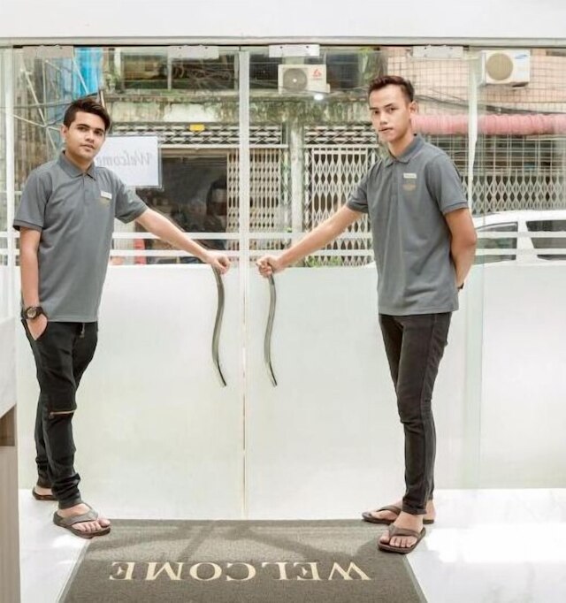 ホリデイ シーズン モーテル