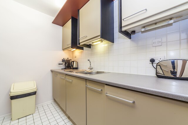 ポイント ウェスト アパートメンツ グロスター ロード