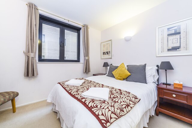 ポイント ウェスト アパートメンツ グロスター ロード