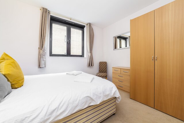 ポイント ウェスト アパートメンツ グロスター ロード