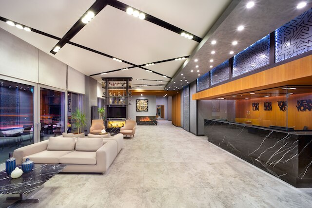 ニシュ パレス エクスクルーシブ スイート