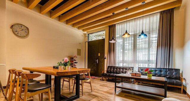 ブラック ハウス