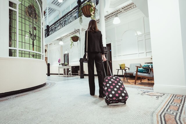 テーロン アパートメンツ