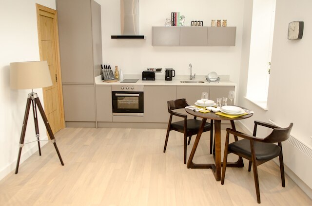 テーロン アパートメンツ