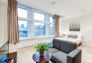 テーロン アパートメンツ