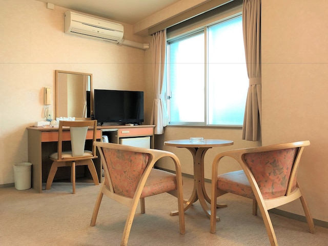 アーバンホテル三幸