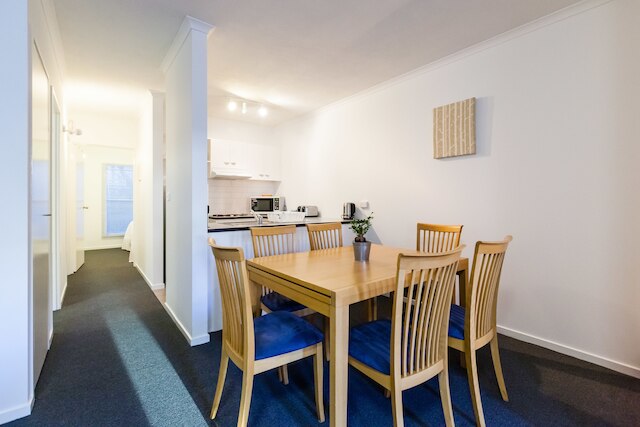 ダウン 2 ベッドルーム カールトン アパートメント