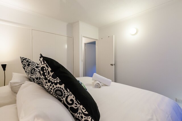 ダウン 2 ベッドルーム カールトン アパートメント