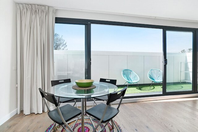 ディーナ 2 ベッドルーム カールトン アパートメント