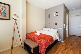 テニソン リッチモンド スタジオ アパートメント