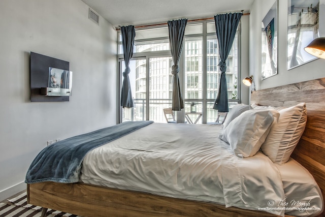 ニュー モダン - DT キング W スペーシャス 3 ベッドルーム