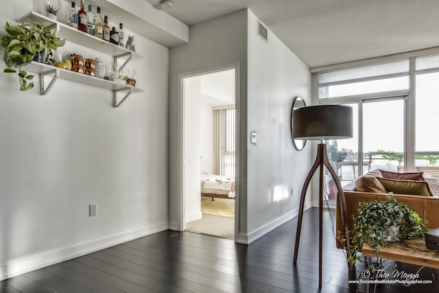 ニュー モダン - DT キング W スペーシャス 3 ベッドルーム