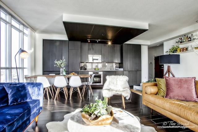 ニュー モダン - DT キング W スペーシャス 3 ベッドルーム