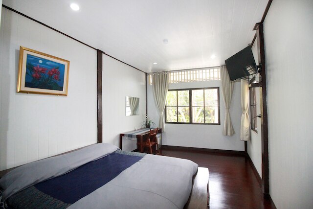 オブ - アルン ハウス