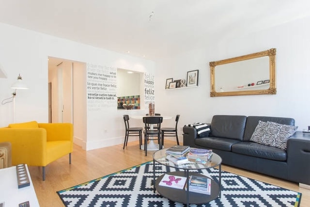 リスボン デラックス フラット イン プリンシぺ レアル