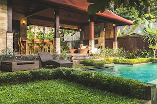 ラグジュアリー ア プリオリ ウブド