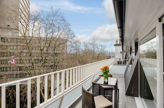 ラック サービスド アパートメンツ