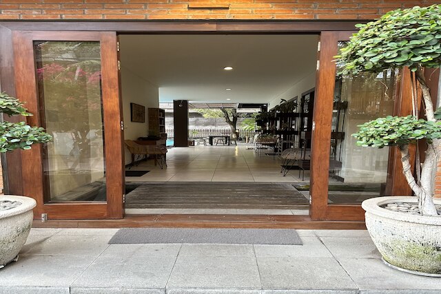 ザ ペイビング ヴィラ