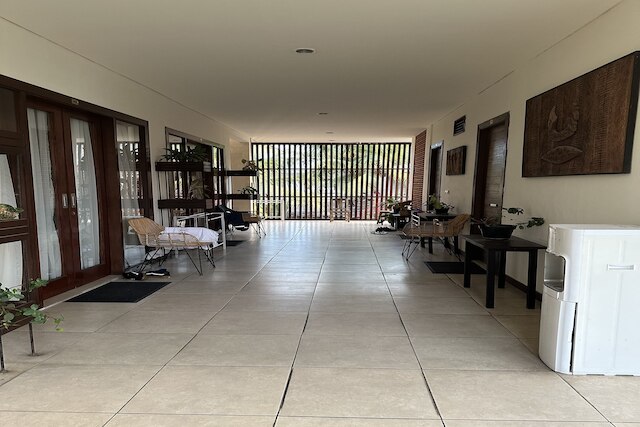 ザ ペイビング ヴィラ