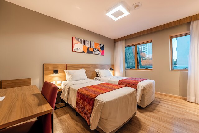 ホテル ラゲット スティーロ イジエノーポリス