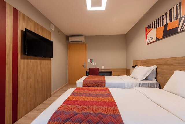 ホテル ラゲット スティーロ イジエノーポリス