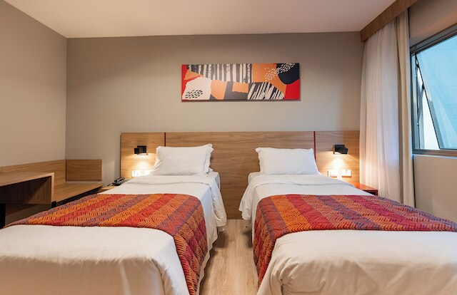 ホテル ラゲット スティーロ イジエノーポリス