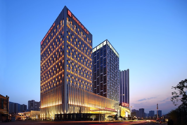 ワンダ レルム広元 (广元万达嘉华酒店)