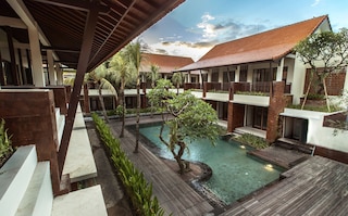 アリーナリビング