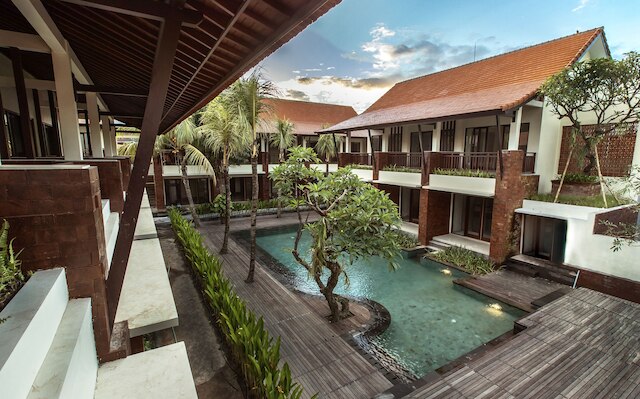 アリーナリビング